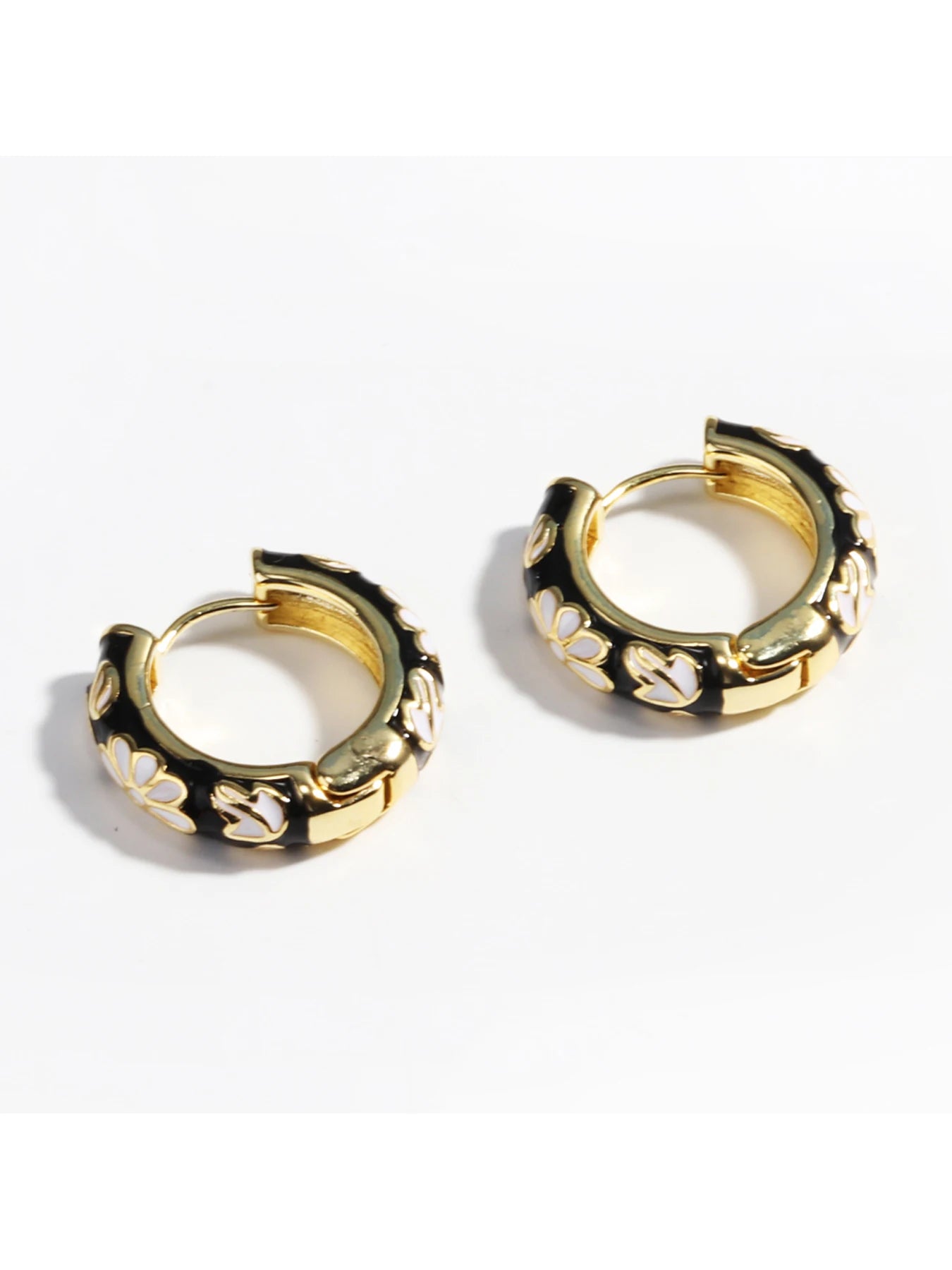 Boho Multicolor Enamel Flower Hoop Earrings for Women Vintage Drop Oil Gold Color Circle Round Earrings Statement Jewelry Gifts